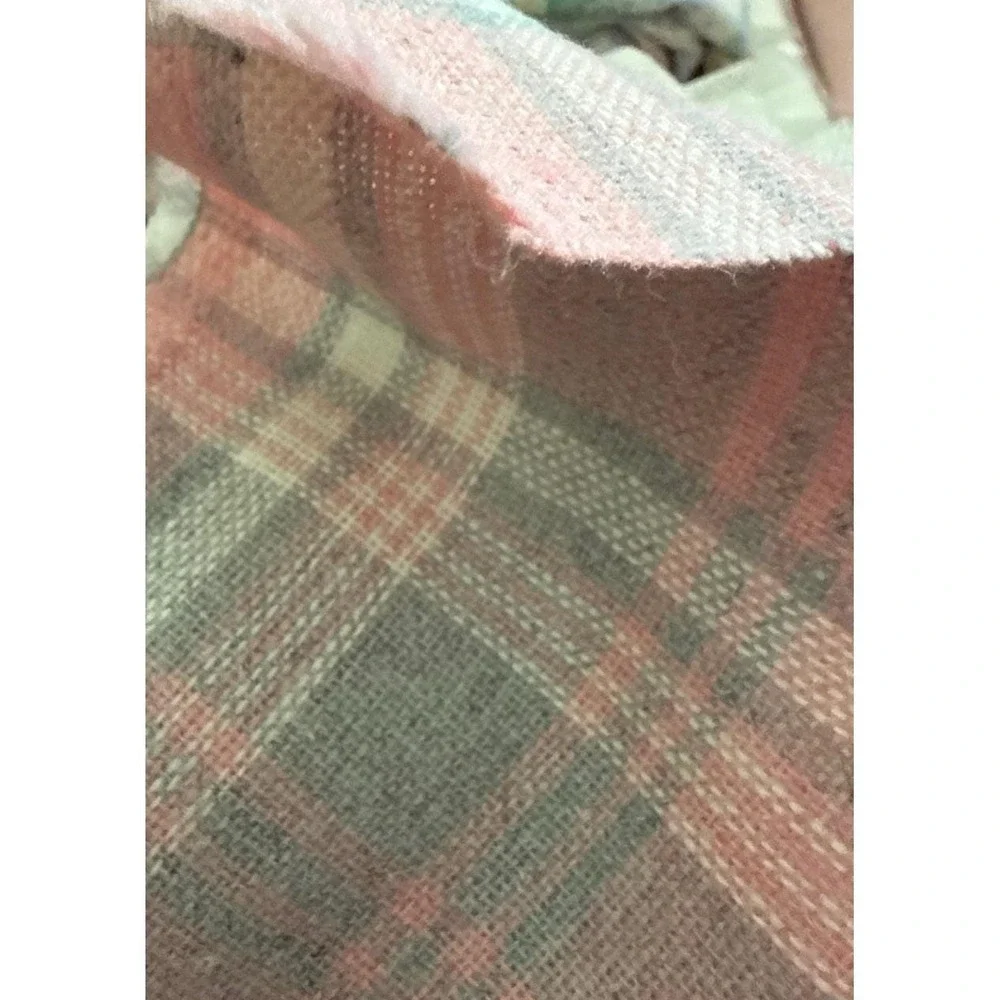 Vintage Woven Fabric 4.25 Yards Pink Gray Plaid 153x62 Reversible Lightweight